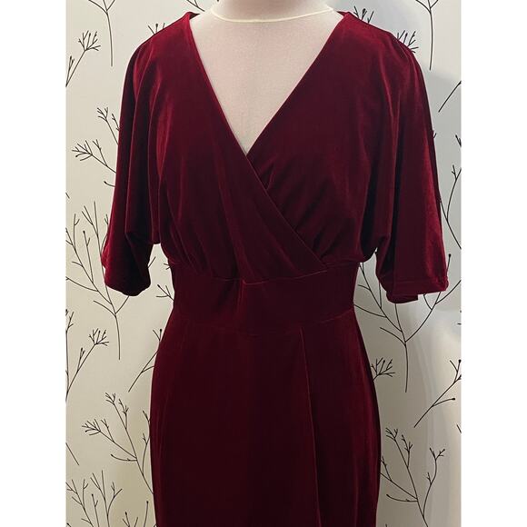 GOWNTOWN Burgundy Stretch Velvet Butterfly Sleeve Surplice LARGE Pencil Dress - Picture 4 of 8